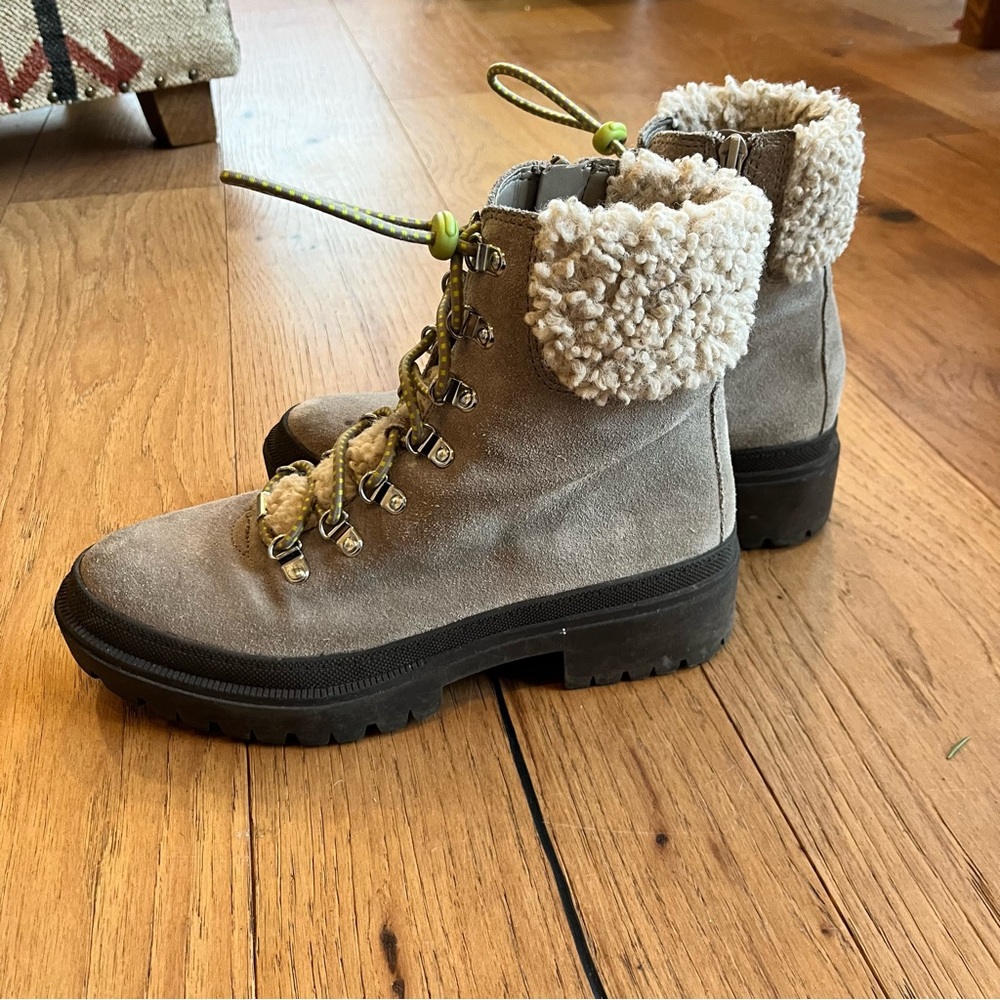☘️ 3/30- Sole Society Eavan Lug and Sole Boots in Grey Suede